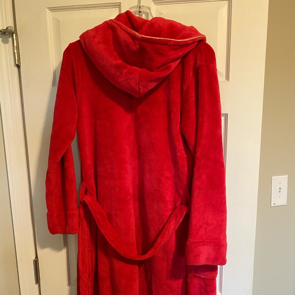 Pink Robe - Picture 4 of 4